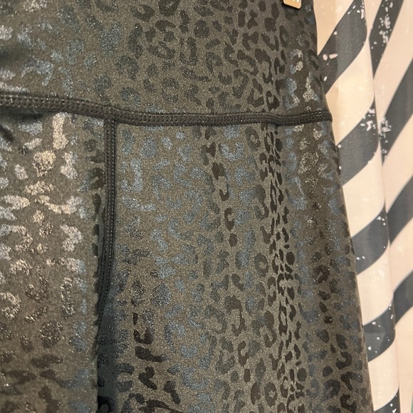 Kimberly C Leopard Shimmer Legging - Picture 4 of 4